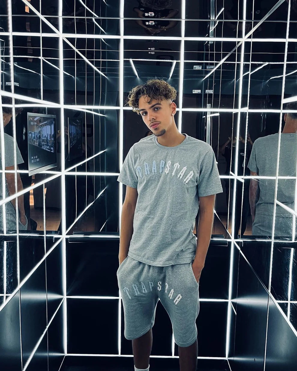 Trapstar Irongate Arch Short Set – Graues Eis