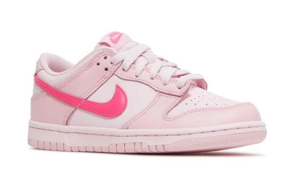 Nike Dunk Low Triple Pink