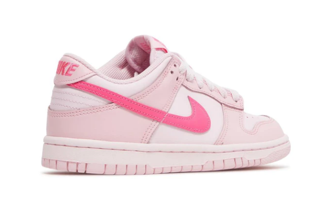 Nike Dunk Low Triple Pink